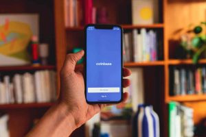 Coinbase users wait hours for Solana transactions. Has the crypto giant run out of SOL?