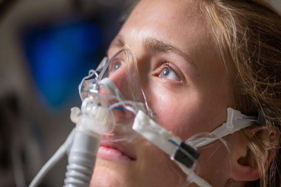 UK scientists develop easy breath test for early lung disease detection