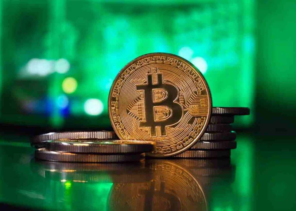 Bitcoin retests crucial trendline; is a fresh rebound next?