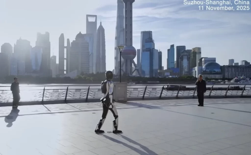 Chinese Robot Breaks Guinness World Record by Walking 106 km