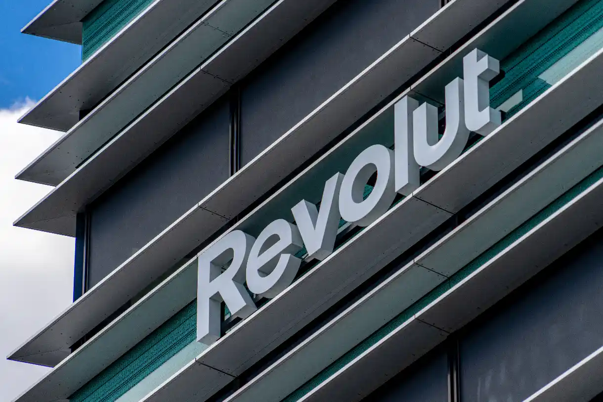 Revolut Will Test Stablecoins With Regulatory Oversight in 2026