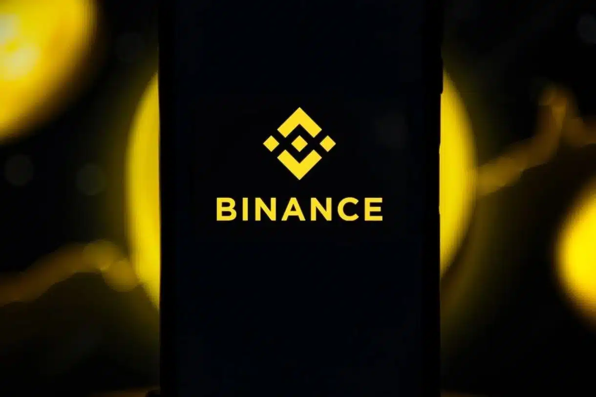 BNB Chain’s Staking Rewards Jump Nearly 10x — Can Surging Yields Reverse the 3-Week Slide?