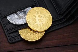 Bitcoin Rejects $70K as Geopolitical Tensions Rise