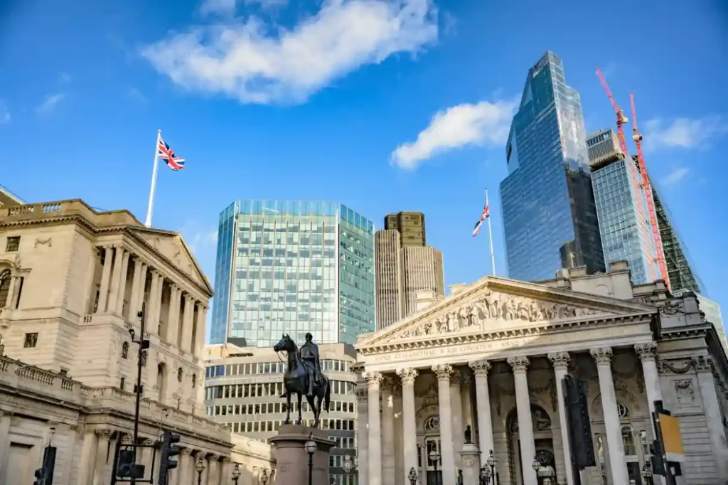 Bank of England Reconsiders Tough Stablecoin Plan After Revolt