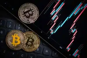 Bitcoin Floats Above $80K On Bullish Structure, Altcoins Remain Range-Bound