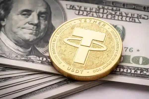 UAE Blocks Stablecoin Salaries – Why Digital Nomads Are Affected