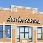 Charles Schwab’s Latest Crypto Move Puts Solana, Avalanche, And Chainlink in Focus